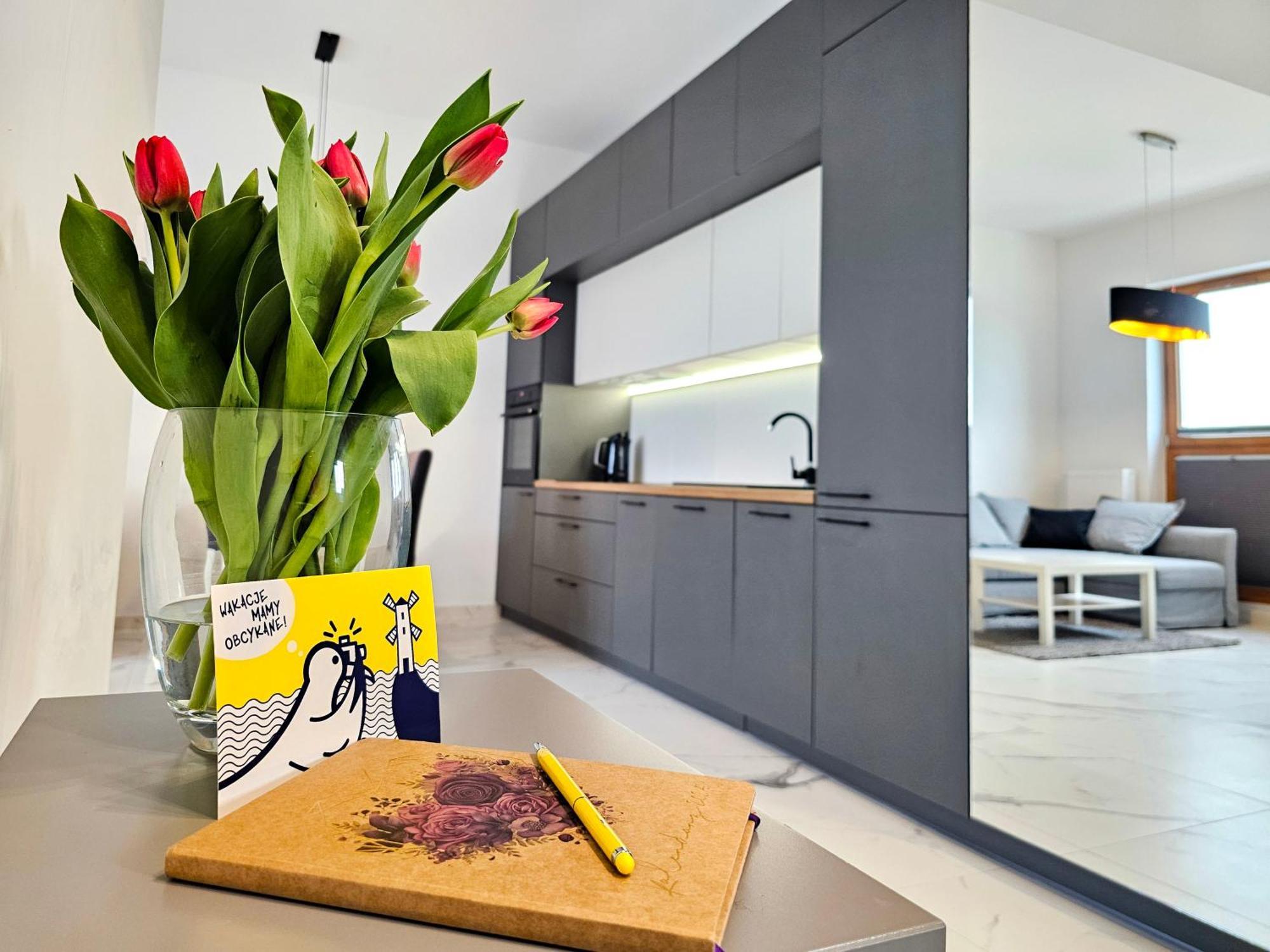 Visit Baltic - Platan Tower Grey Swinoujscie Exterior foto